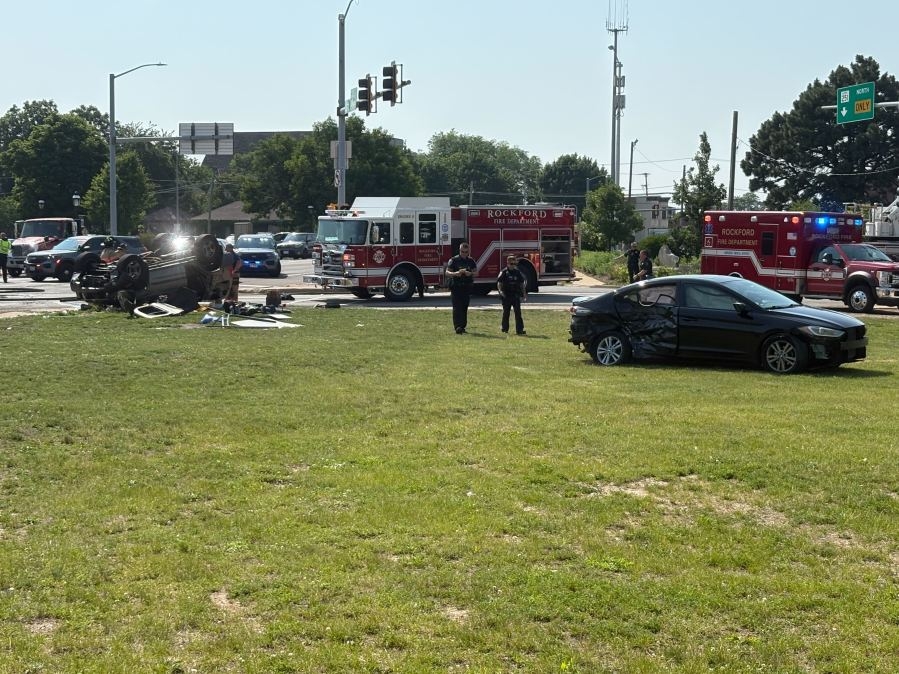 Rescuers rush to scene of serious crash at downtown Rockford intersection