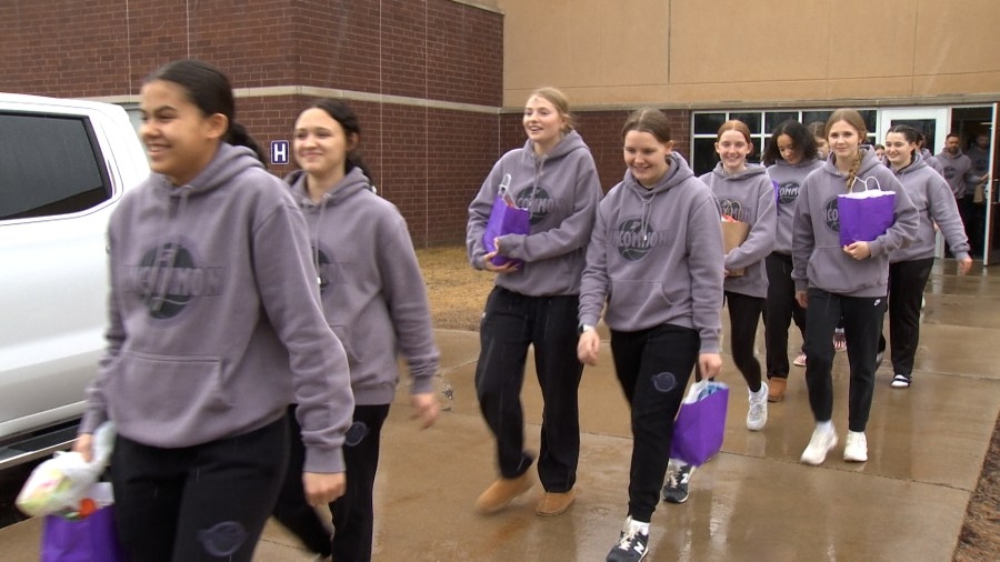 Pecatonica's State weekend begins as the Indians depart for Normal