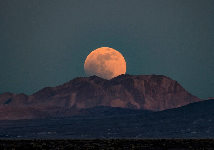When will the ‘strawberry' moon be visible in Illinois?