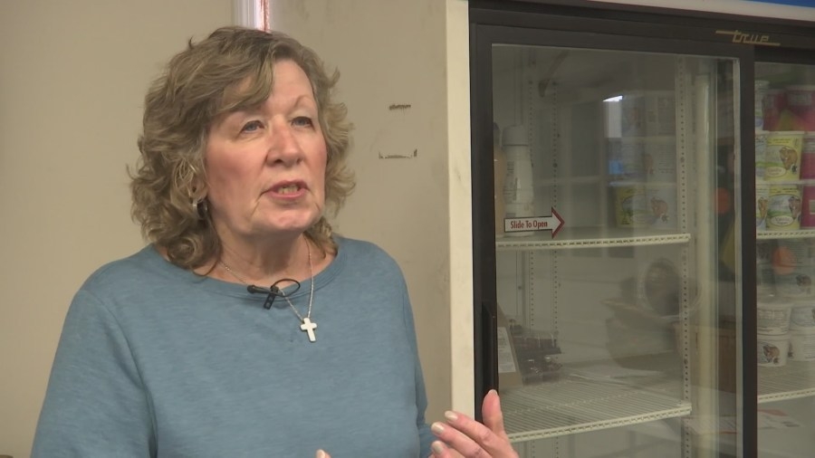 Illinois food pantries face uncertainty as USDA weighs cuts to COVID-era programs