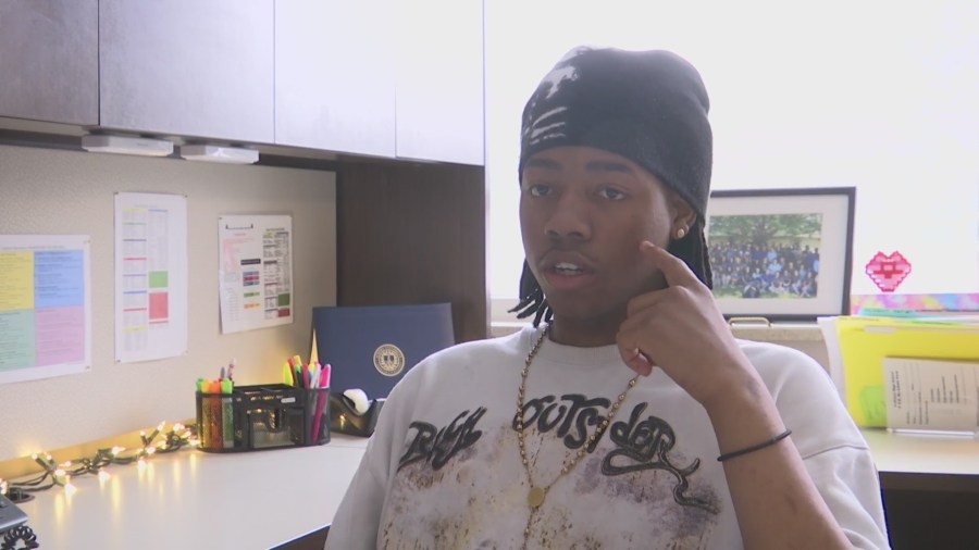 Auburn student survives shooting, credits positive mindset for achieving Illinois academic award