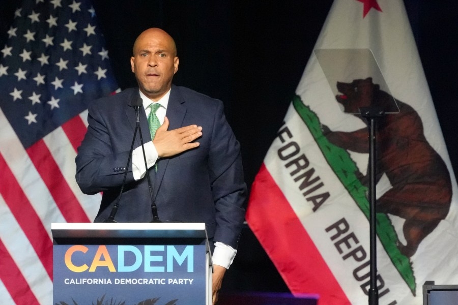 Musk calls out media hypocrisy over Booker ‘Nazi salute' hand gesture