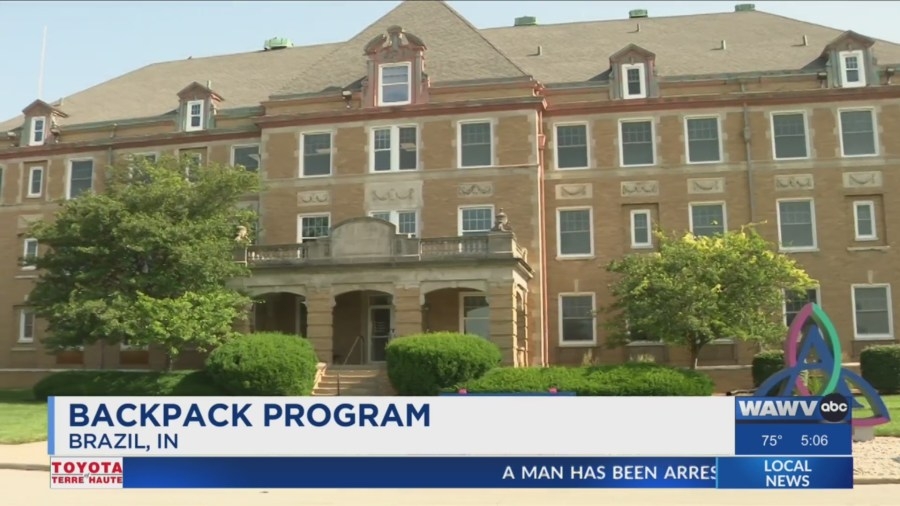 Ascension St. Vincent donates backpacks to Clay students