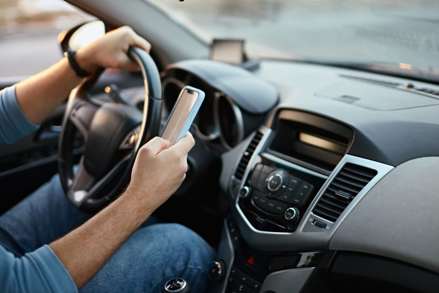 Louisiana Senate approves bill expanding ‘hands-free' driving