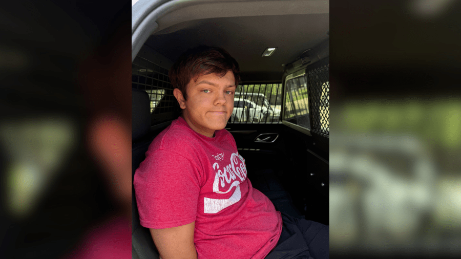21-year-old arrested on child porn charges in Baton Rouge