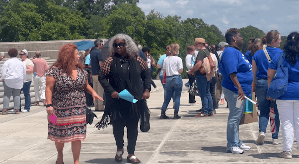 Advocates rally at Louisiana Capitol for the homeless