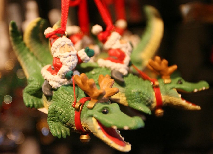 Bill aims to establish Louisiana's official Christmas children's book