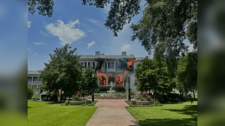 VIDEO: Historic plantation in Iberville Parish on fire, no injuries reported