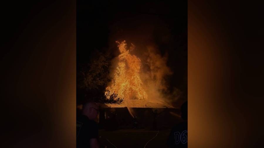 East Baton Rouge coroner called to scene of house fire on Hooper Road, officials say