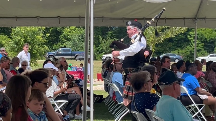 Hundreds gather for Memorial Day Ceremony at Louisiana National Cemetery