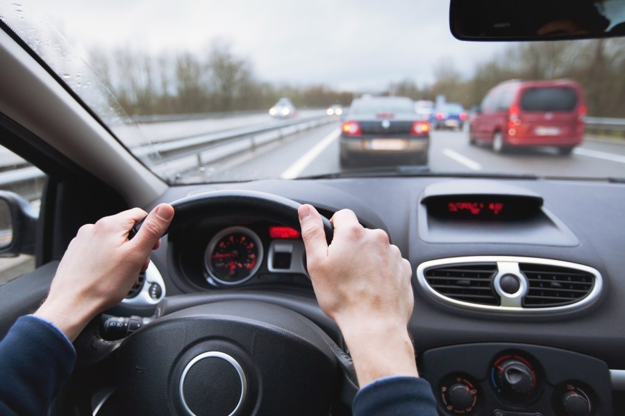 Slow left lane drivers to face higher fines, possible jail time after bill passes through Louisiana Legislature