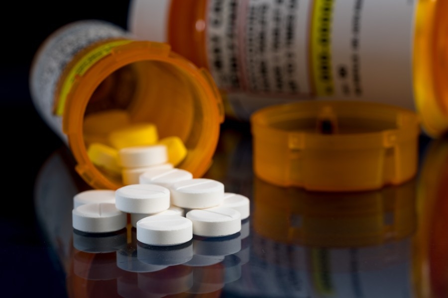 Senate panel votes to tighten rules on big pharmacy firms