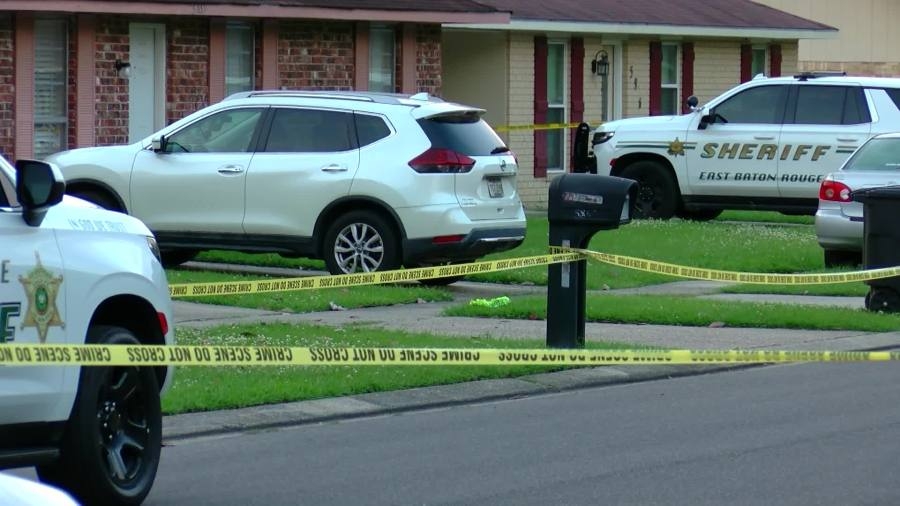 EBRSO investigating homicide after man found dead in backyard
