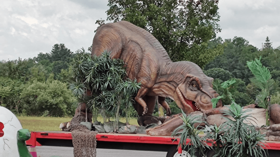 Dinosaurs and deep dish cookies roar their way into Raleigh County