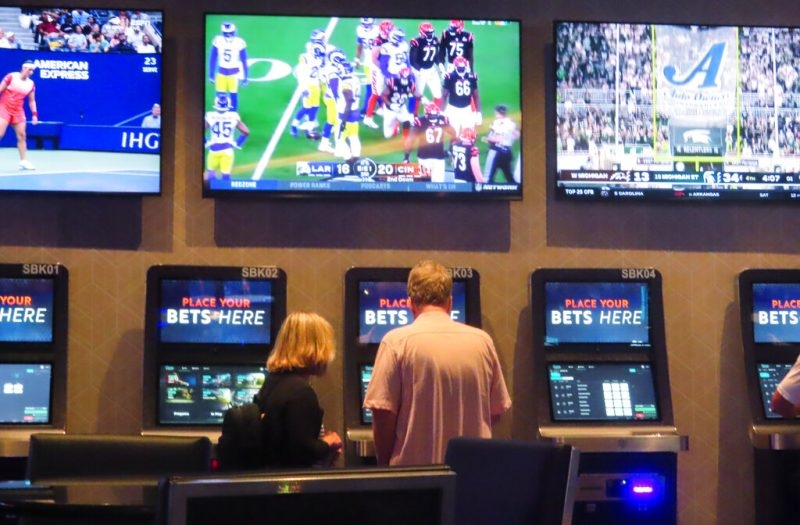 Super Bowl bets expected to draw crowds at casinos