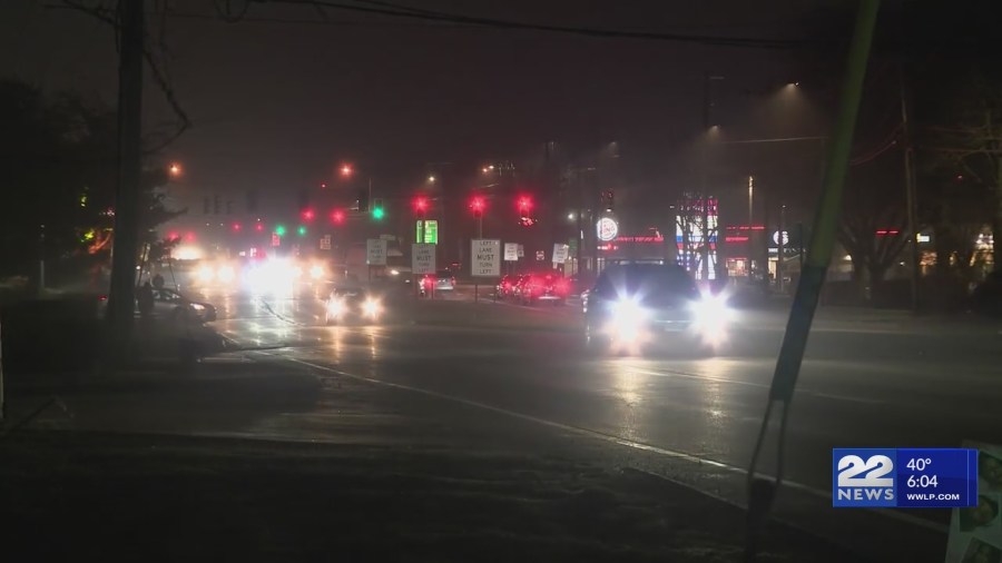 Woman stabbed at Westfarms Mall, suspects in custody