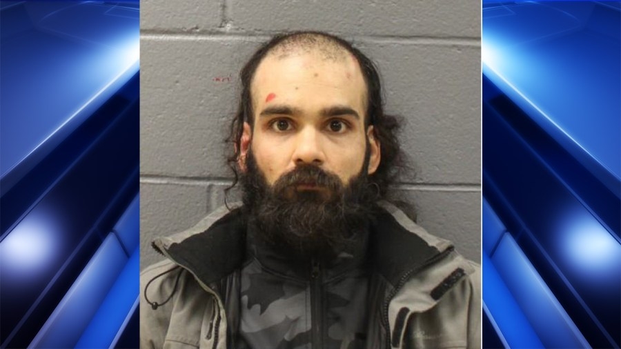 Massachusetts man pleads guilty after attempting to stab flight attendant on flight to Boston
