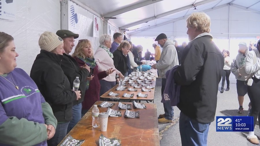 Thousands collect bibs for Holyoke's 48th St. Patrick's road race
