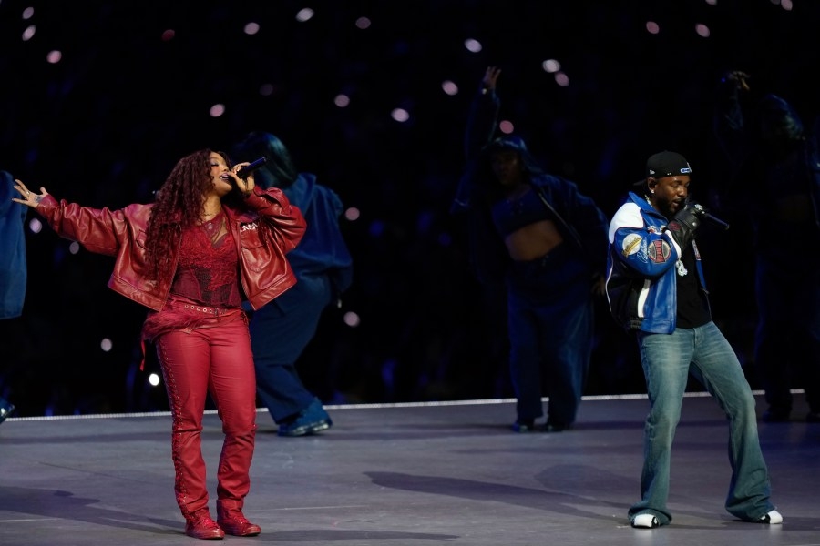 Fans gear up for Kendrick Lamar and SZA at Gillette Stadium