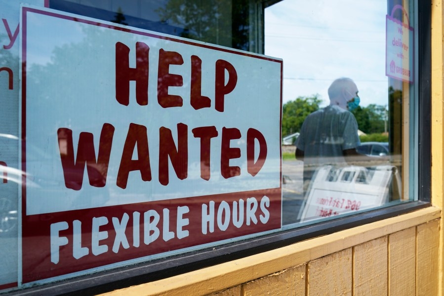 New job seekers nudge unemployment rate up to 4.6%