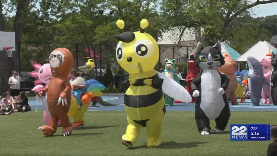 Coburn Elementary teachers host ‘Inflatable Race'