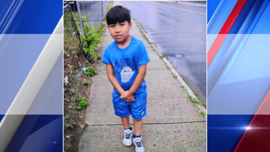 Springfield police searching for missing 8-year-old boy