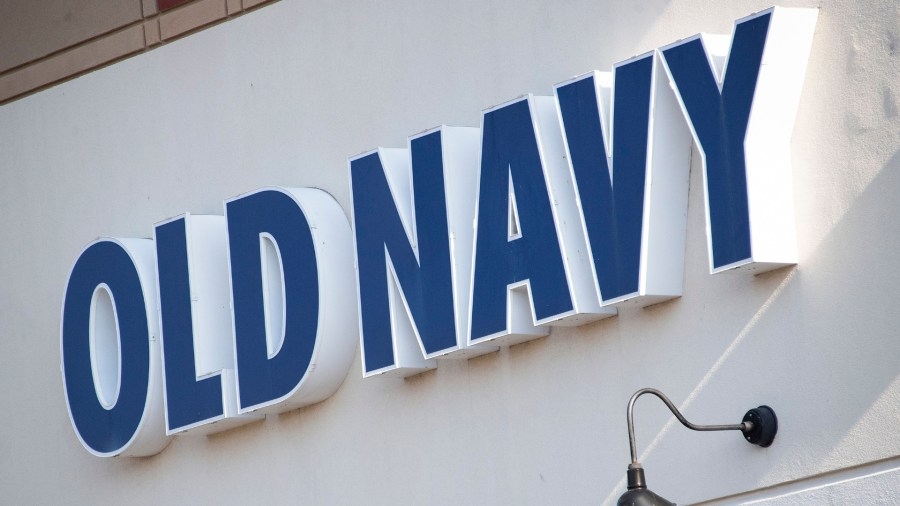 Springfield woman turns herself in for allegedly stealing from Old Navy
