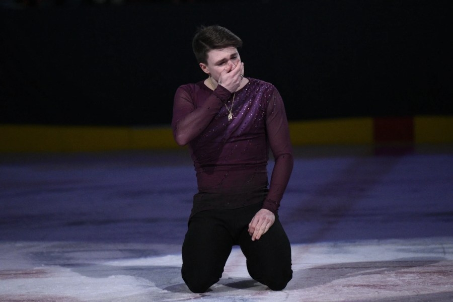 Figure skater pays tribute to late parents at World Figure Skating Championships
