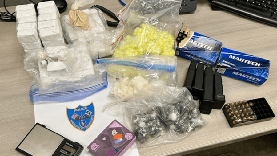 Nearly 5,100 heroin bags seized during alleged gun call on St. James Ave in Springfield