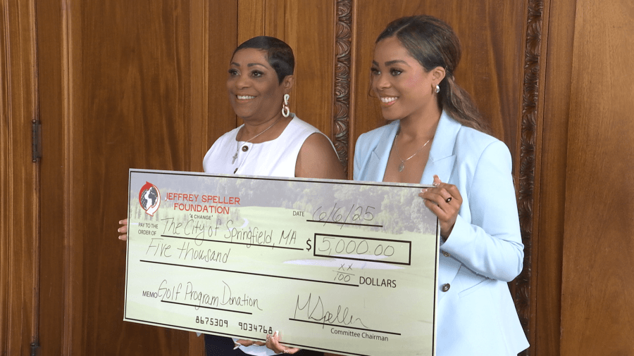 Jeffrey Speller Foundation ‘4 Change' presents check for Springfield youth golf program