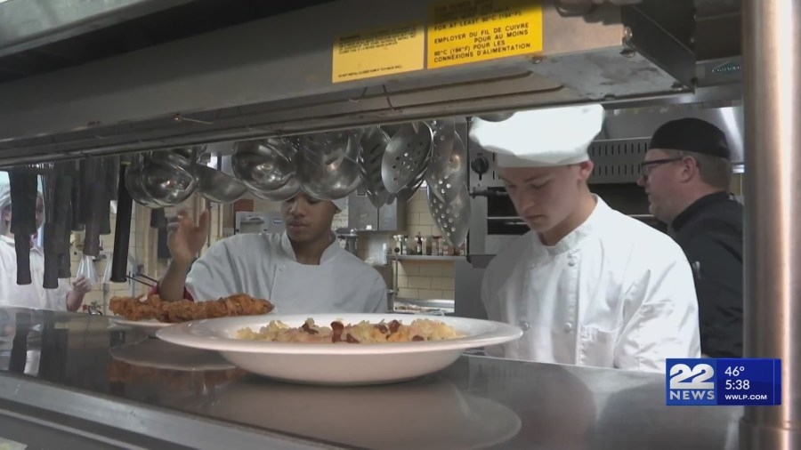 Westfield Technical Academy high schoolers compete in Chef Showdown