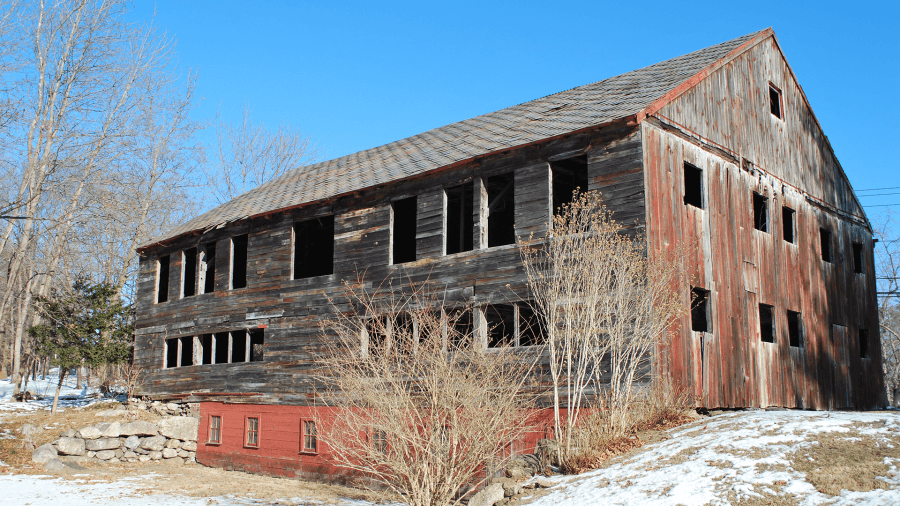 Amherst Historical Commission offers aid to help preserve barns