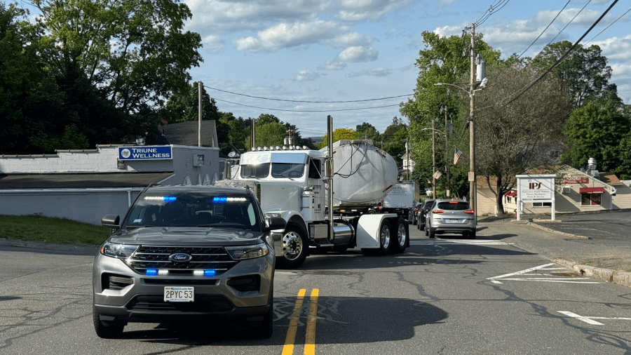 Disabled tractor-trailer on Main Street in Monson causes traffic delays
