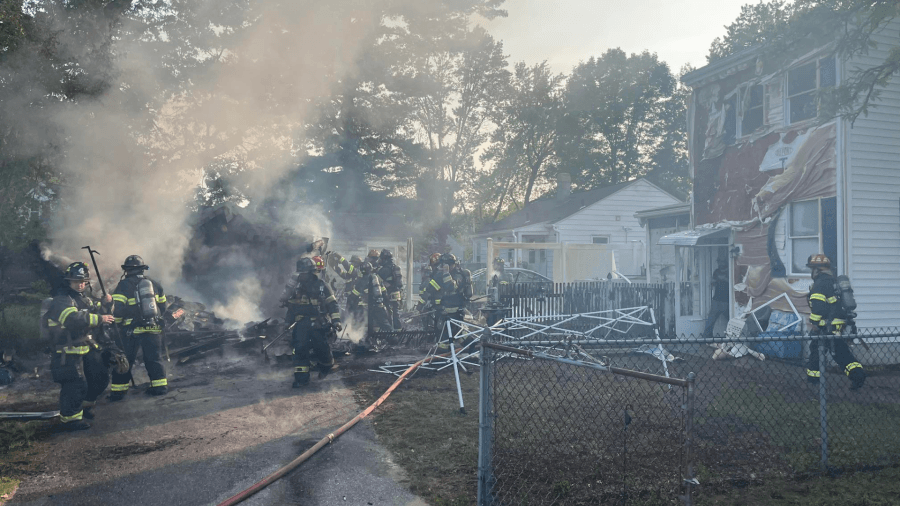 Springfield crews work to put out fire on Birch Street