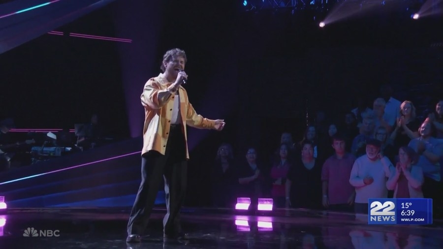 The Voice contestant from the 'elbow crease' of Massachusetts advances