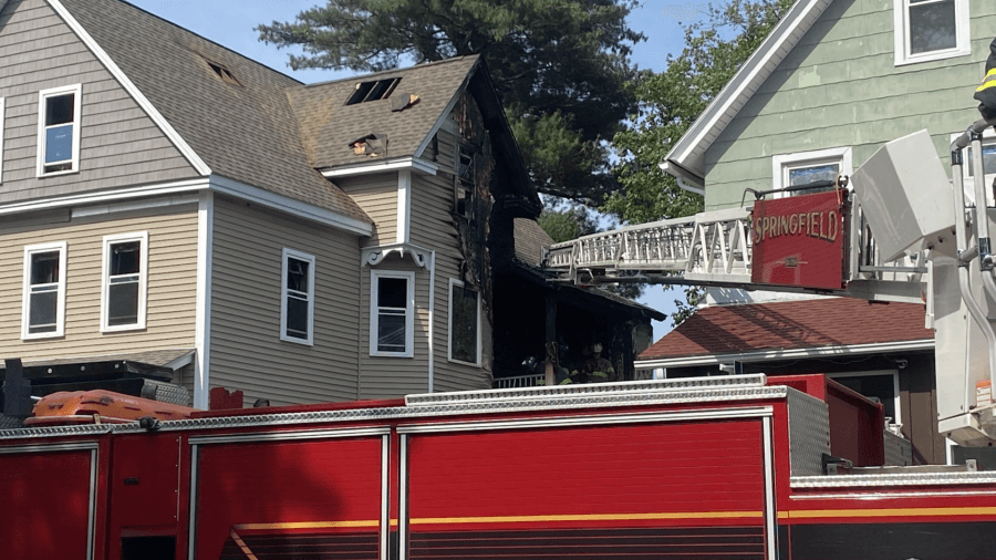Crews put out fire on Dawes Street in Springfield