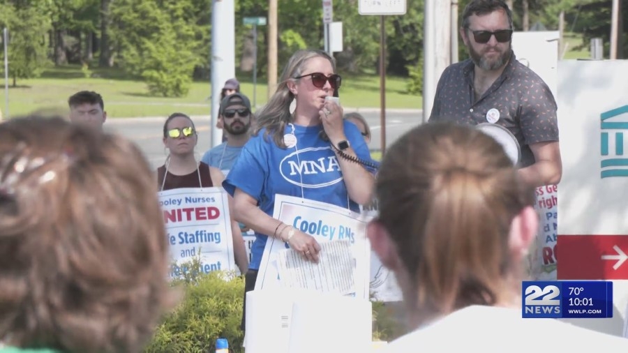 Nurses calling on Mass General Brigham for fair wages, benefits