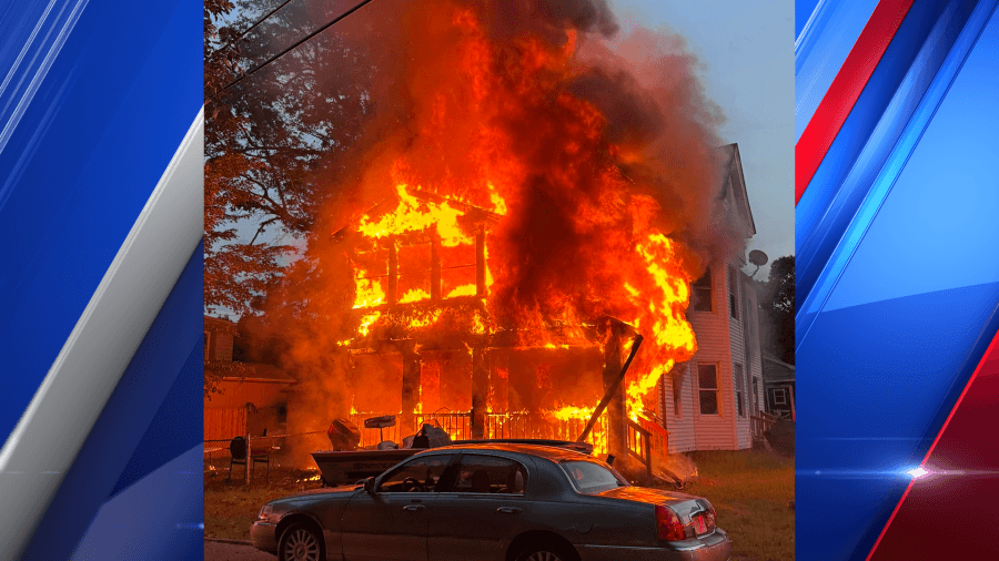 Springfield crews work to put out fire on Isabel Street