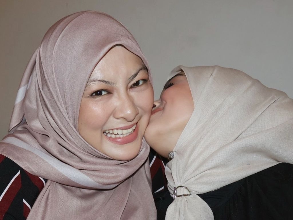 Abby Abadi lets daughter manage her own personal life