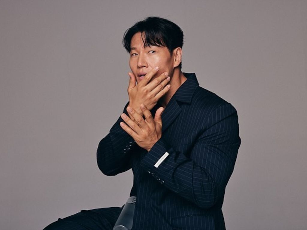 Kim Jong-kook's fiancee is a cosmetics CEO from LA?