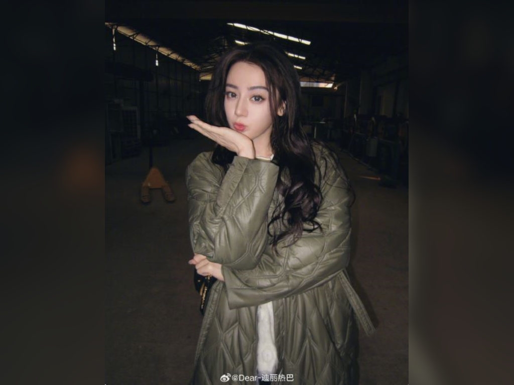 Fans blast online short drama for AI-generated Dilraba Dilmurat