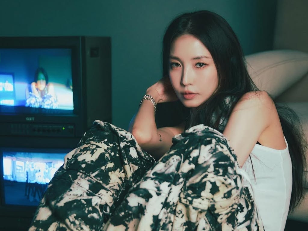 BoA cancels upcoming concert due to knee injury