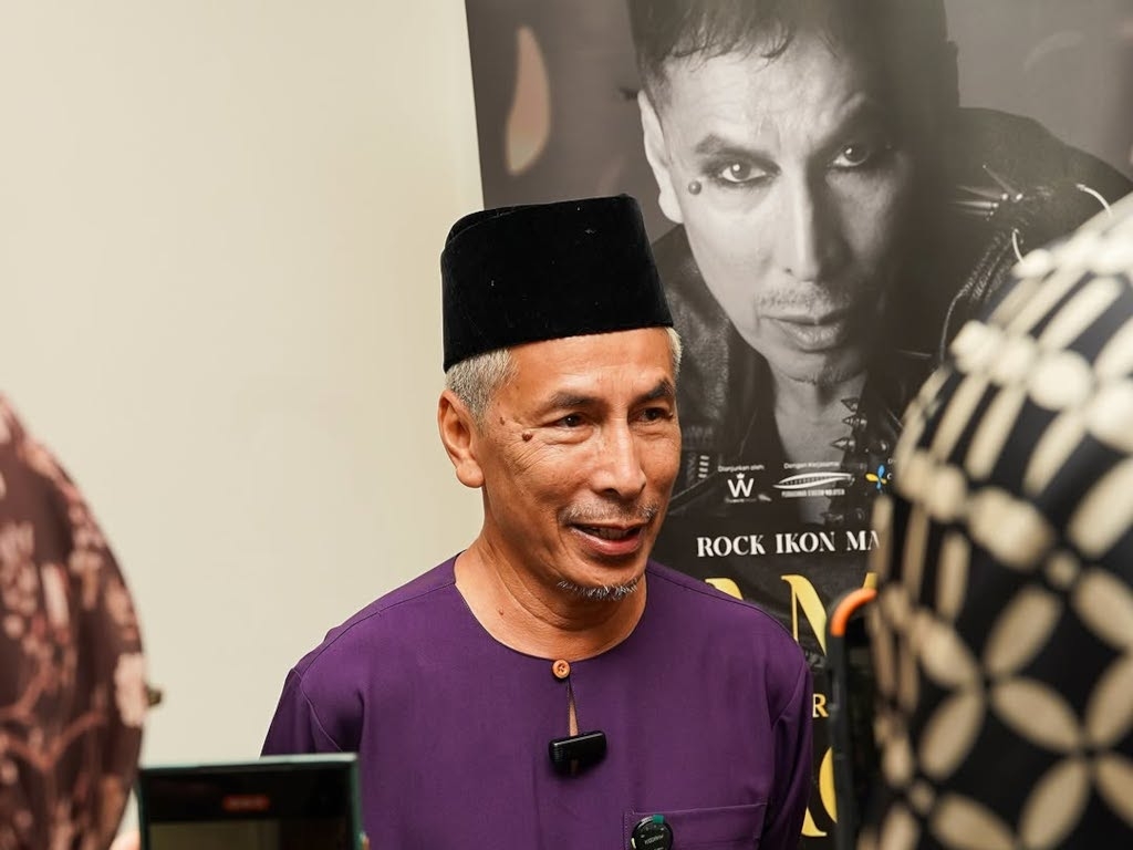 Amy Search will not change concert date because "JDT always wins"