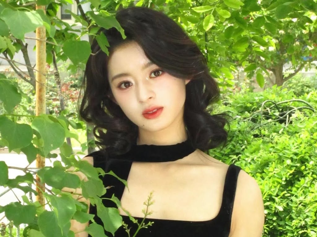 Huang Yang Tiantian on the verge of cancellation over earrings issue