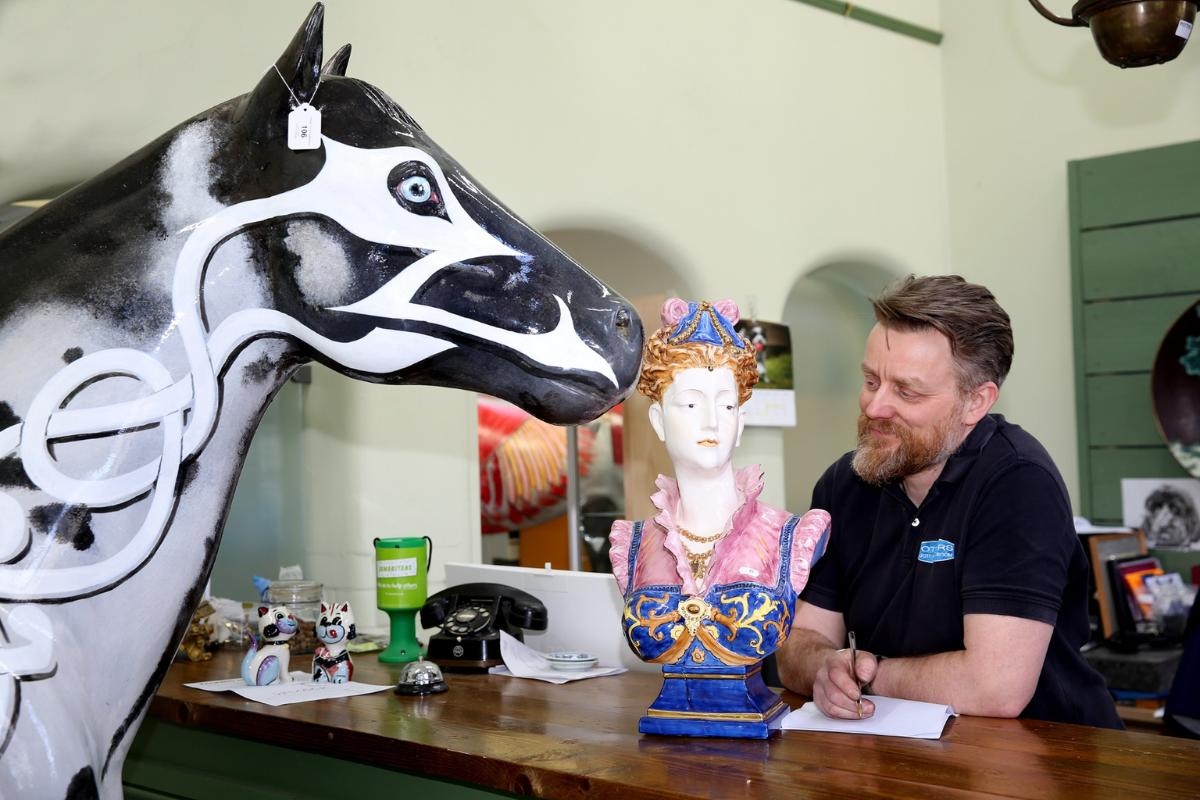 Commemorative George Stubbs horse sculptures to be auctioned