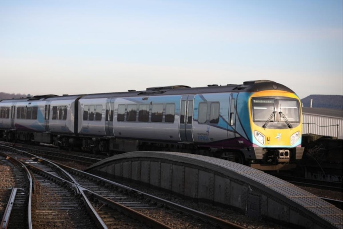 Defibrillators to be located in middle of TransPennine Express trains