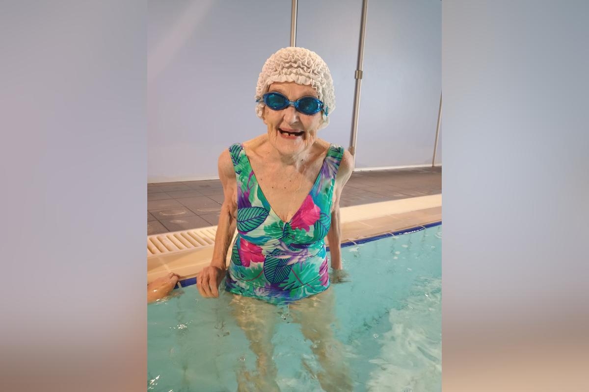 Centenarian makes splash in pool to celebrate milestone birthday