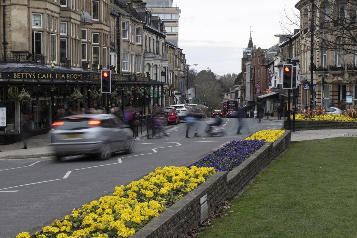 Voter registration urged for new Harrogate & Scarborough town councils