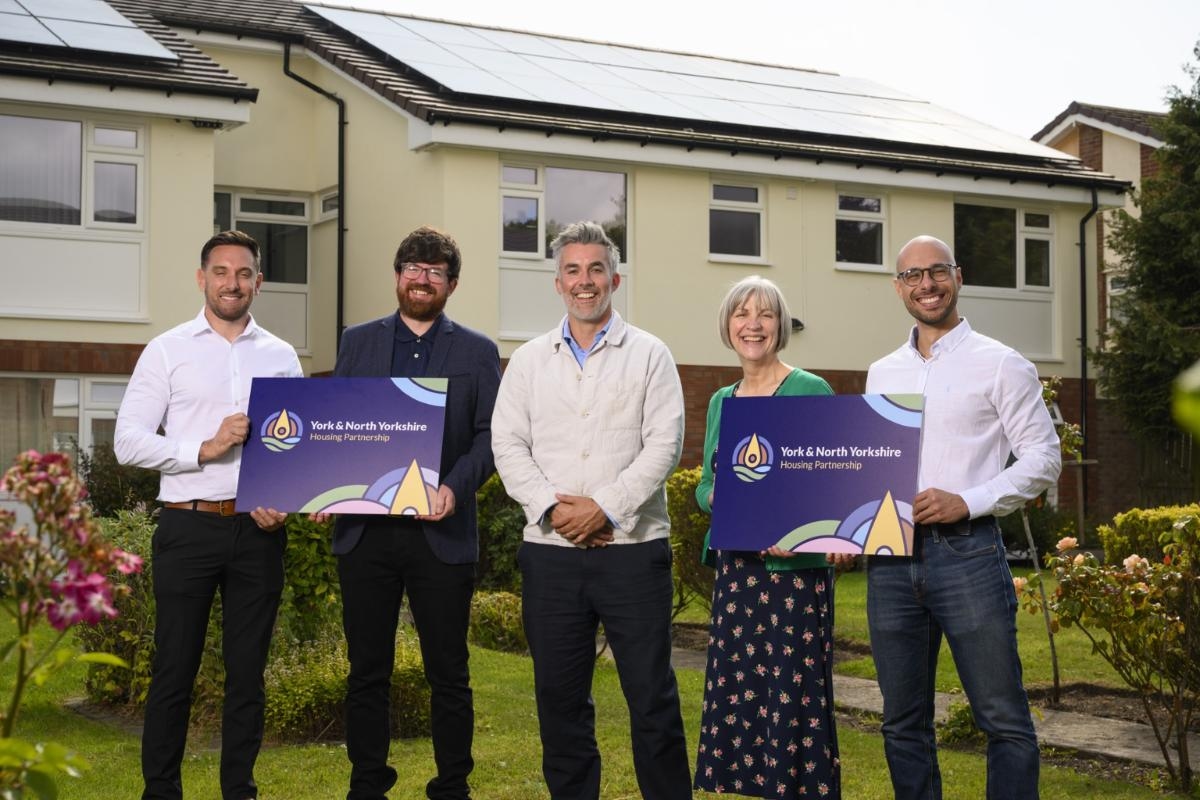 Mayor visits Hunmanby's Hungate Court to witness energy improvements