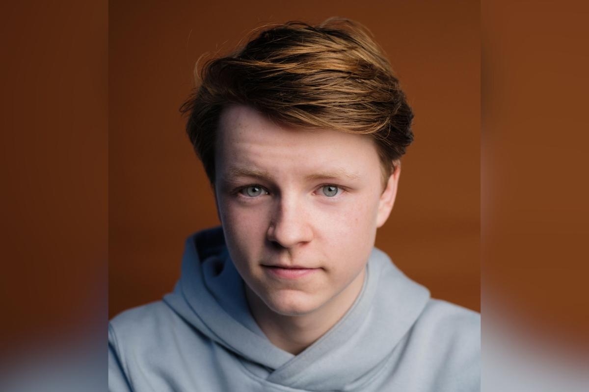 Former Millthorpe School student stars in CBBC basketball comedy